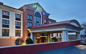 Holiday Inn Express & Suites Greenville Downtown